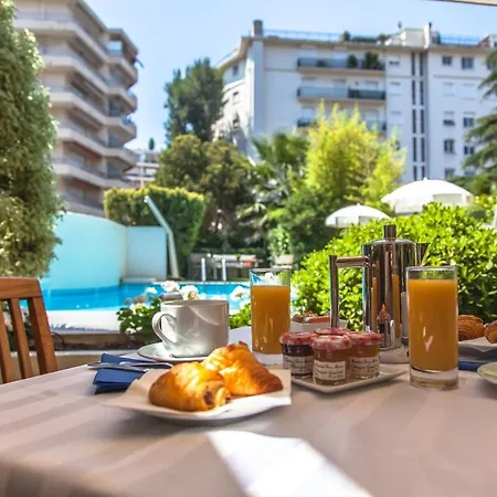 Victoria Hotell 4*