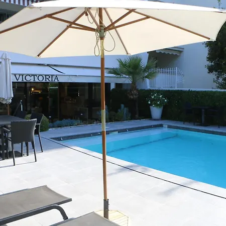 Victoria Hotell