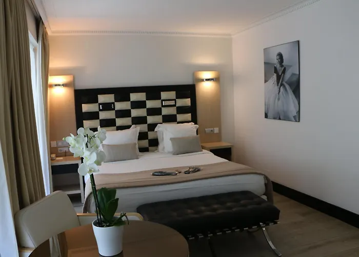 Victoria ホテル 4*