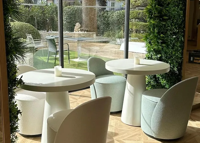 Victoria ホテル 4*