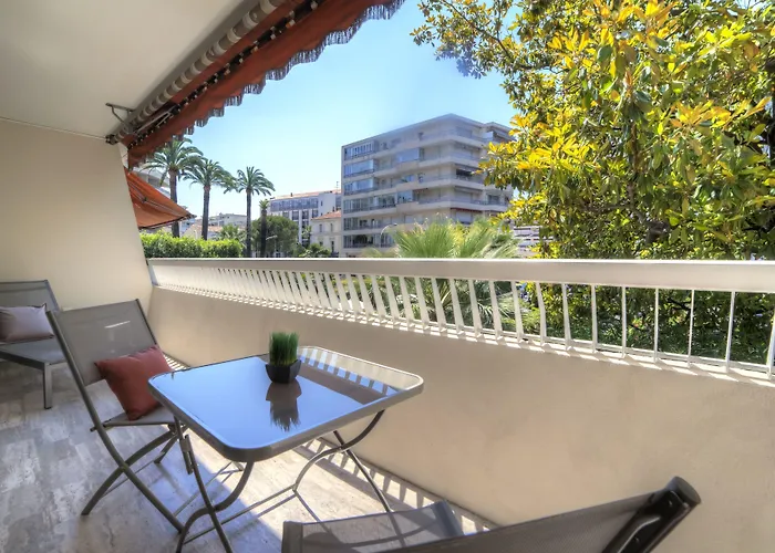 Victoria ホテル 4*